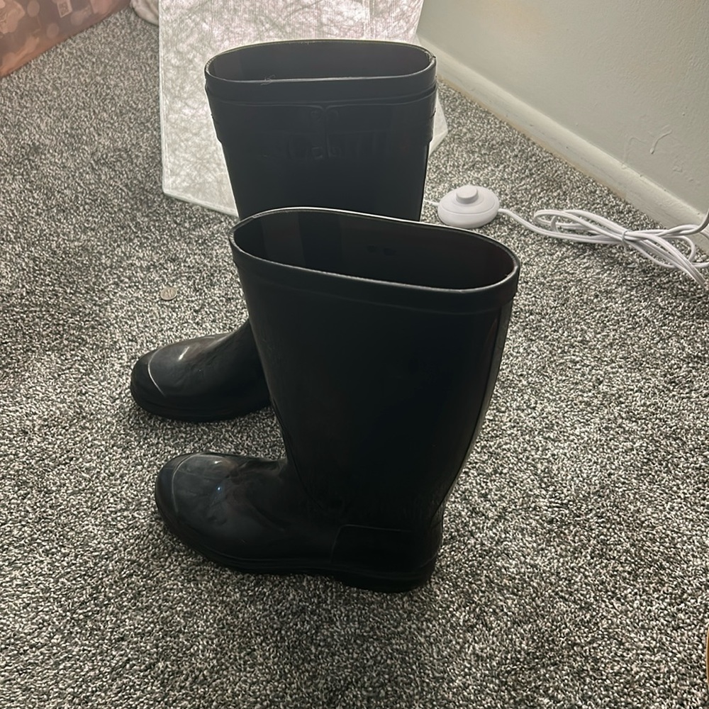Burberry rain boots